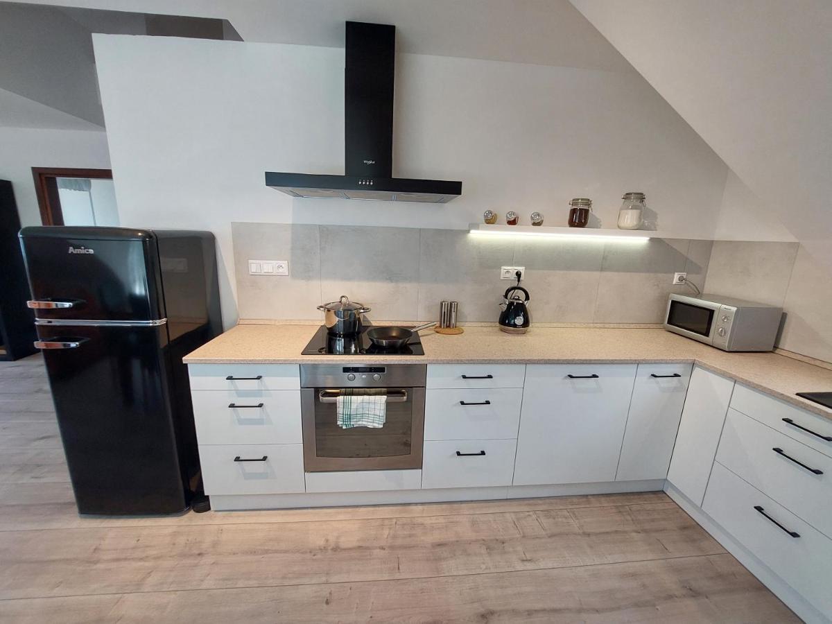 Utulny Apartman V Bratislava 4 Экстерьер фото