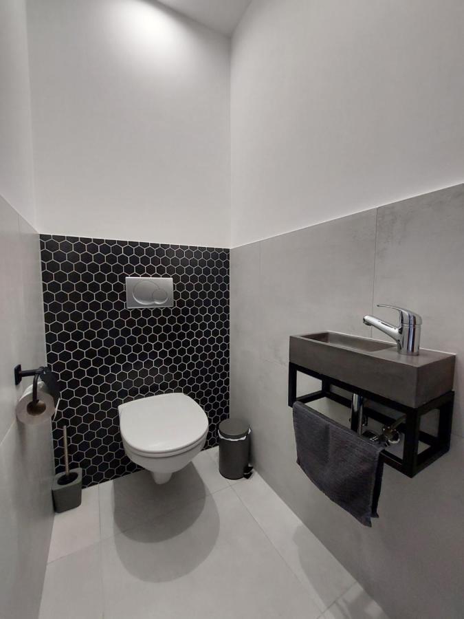 Utulny Apartman V Bratislava 4 Экстерьер фото
